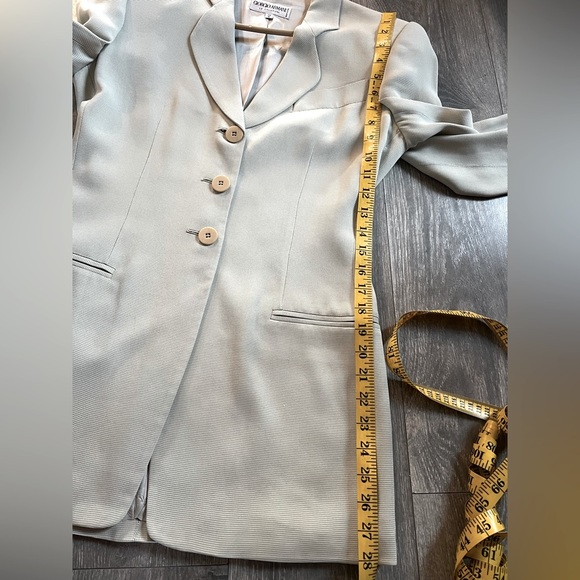 Giorgio Armani le collezioni blazer. Clean and sophisticated size 6 - Picture 8 of 8